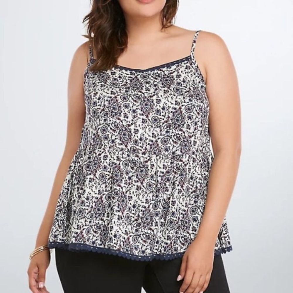 Torrid White Paisley Floral Print Baby Doll Top Sz 2/2X